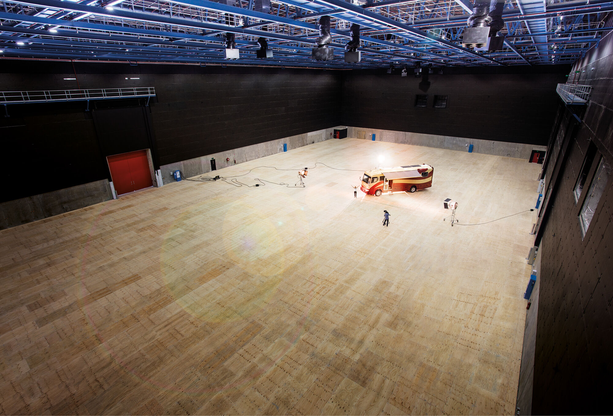 NEW SUPER SOUND STAGE FOR VILLAGE ROADSHOW STUDIOS